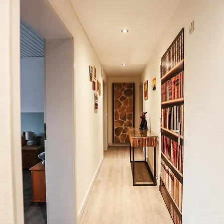 Rose Apartment *
